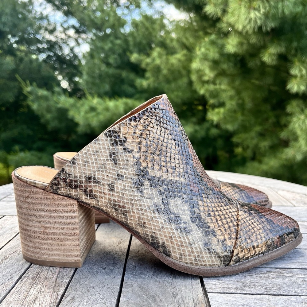 Report Toni Snakeskin Mule Size‎ 9.5 Pointed Toe Block Heel Bootie Brown Shoe